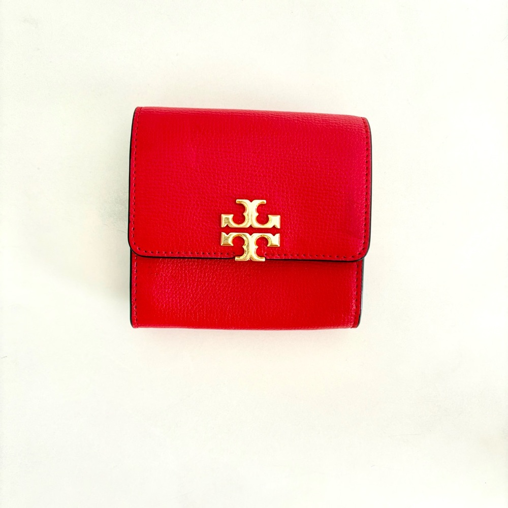 Tory Burch Robinson Small Trifold Wallet – Red Leather, Gold Logo